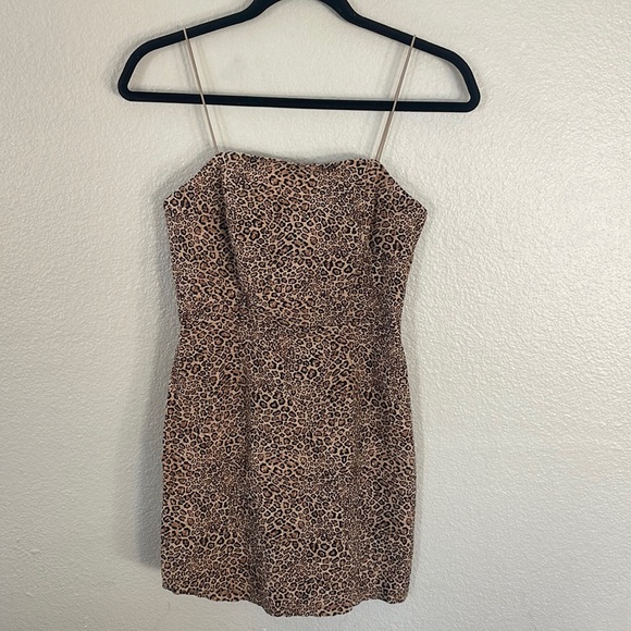 Urban Outfitters leopard mini dress Size 2 - Picture 4 of 12